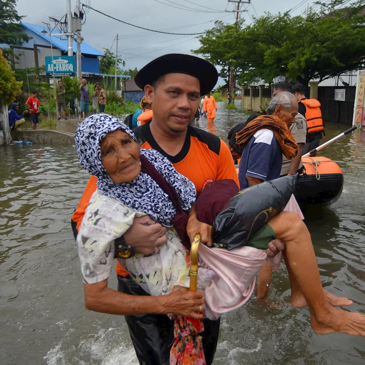 Dunia Hari Ini: Banjir di Sumatera Barat Menewaskan 26 Jiwa