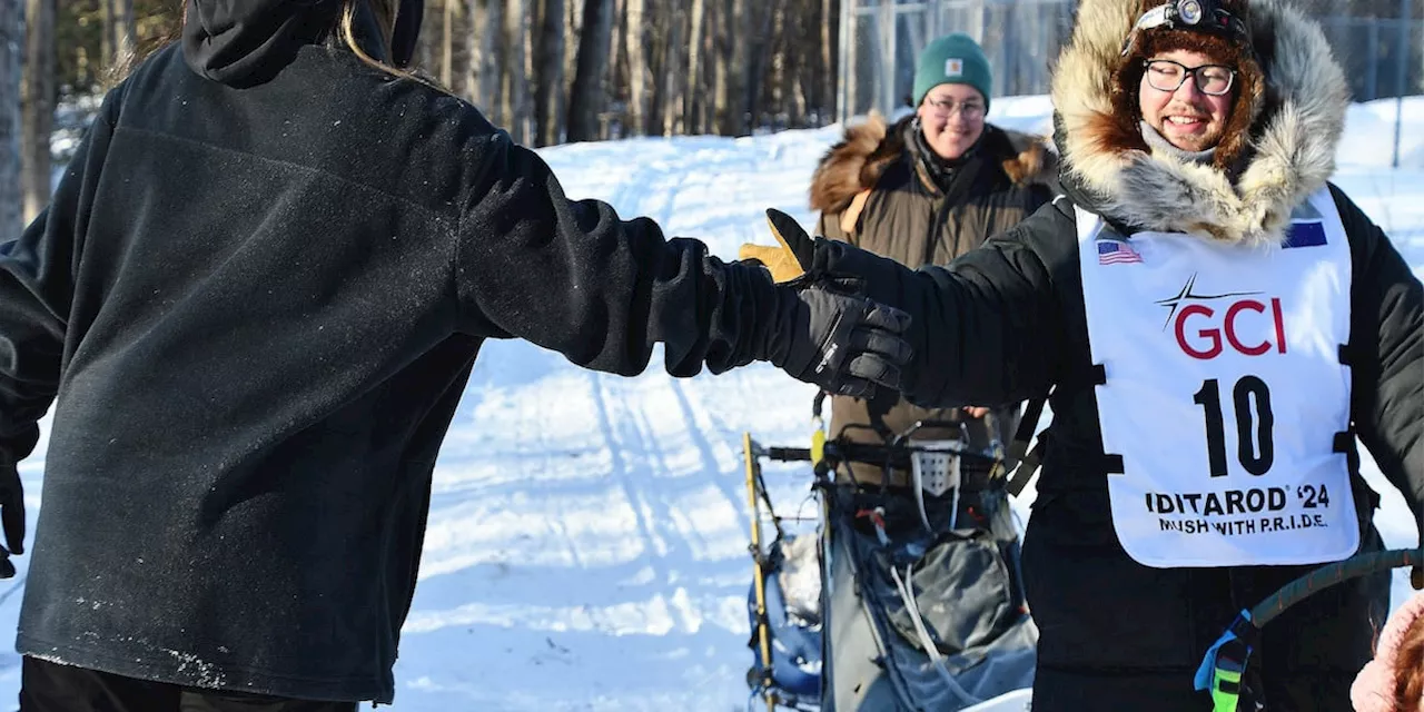 Iditarod reports two dog deaths 14 minutes apart; third dies two days later