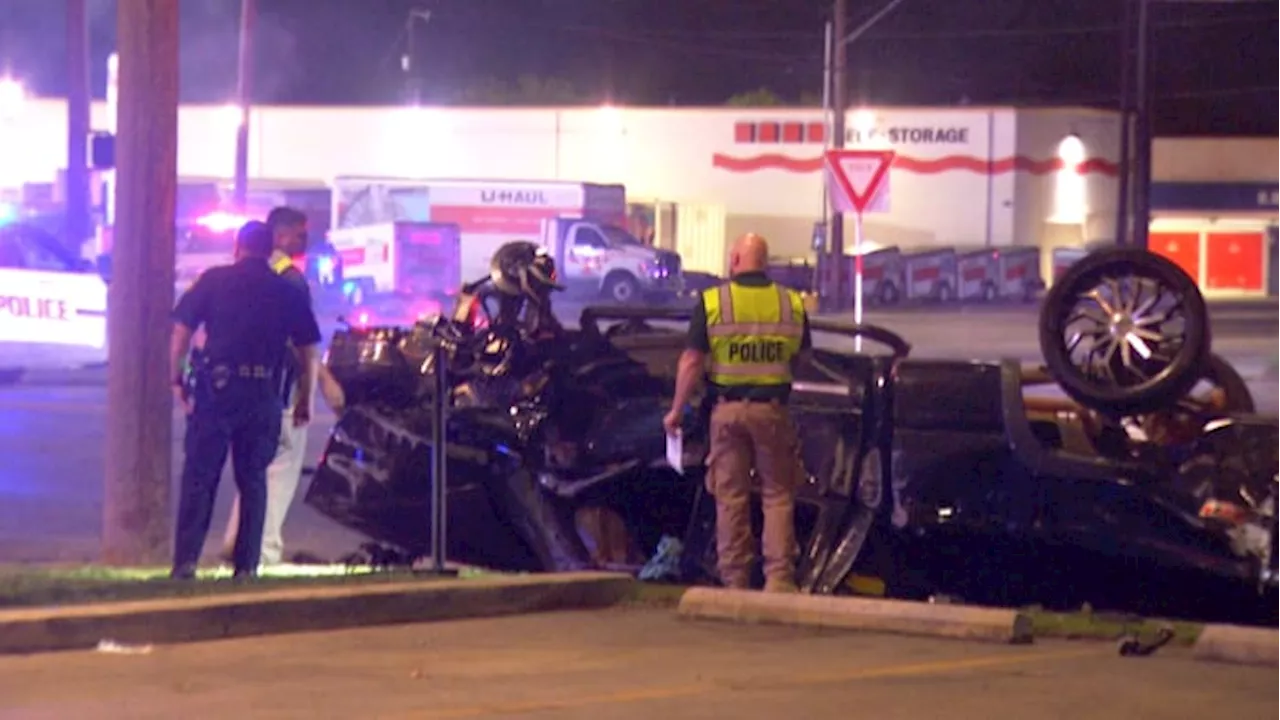 4 people hospitalized after 2-vehicle crash at East Side intersection, SAPD says