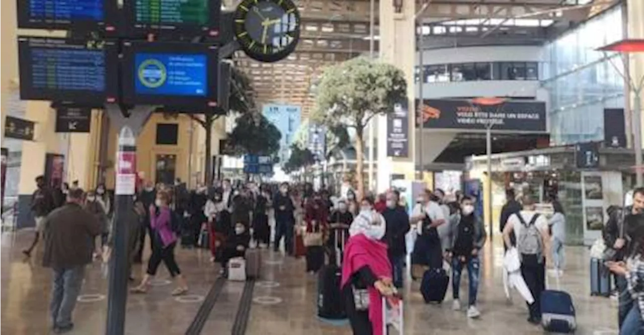 Grève des agents SNCF pour une réhumanisation des gares