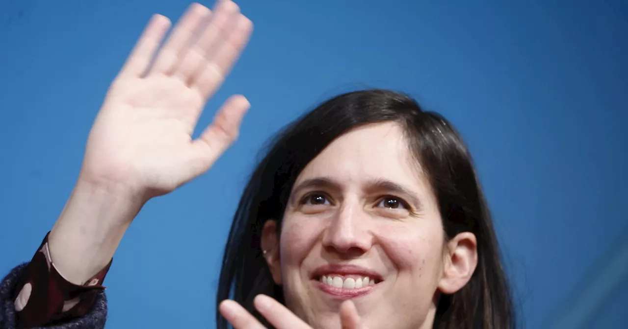 Elly Schlein, supercazzola sui candidati dopo l&#039;Abruzzo: &#034;Attraverso l&#039;ascolto della società&#034;