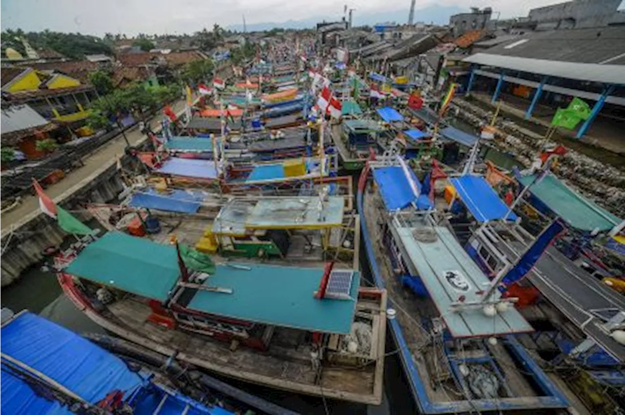 Nelayan Tidak Melaut Dampak Cuaca Buruk