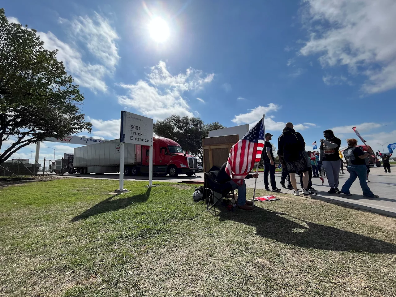 Ramping up pressure: Molson Coors strikers slow traffic at Fort Worth facility