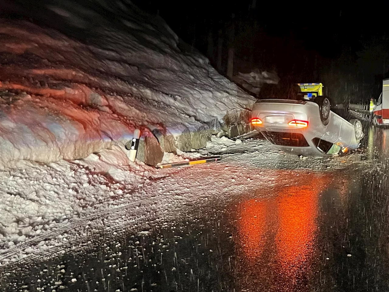 Autounfall in Davos: Fahrer leicht verletzt