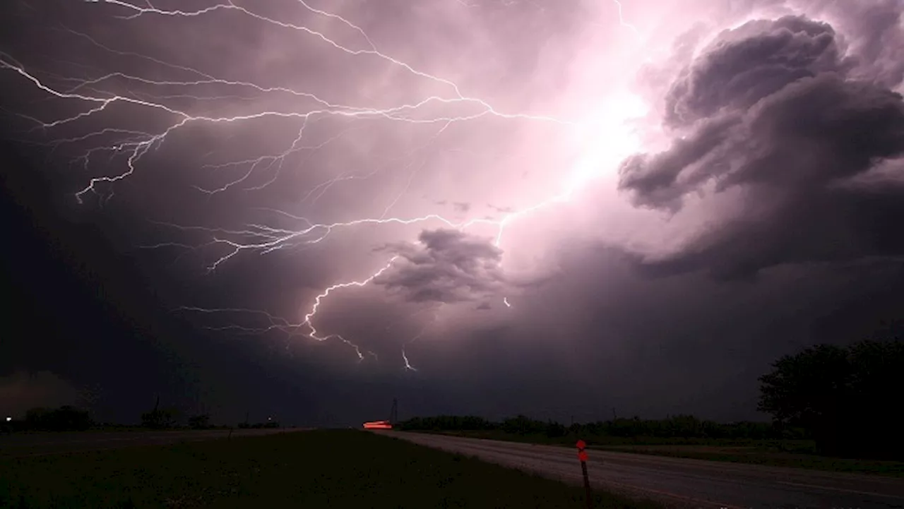 Tropical storm Filipo signals warning for parts of KwaZulu-Natal - SABC News