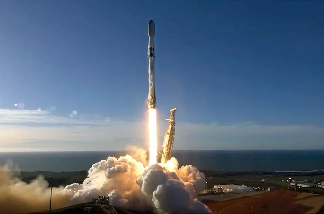 SpaceX Launches 22 Starlink Satellites and Prepares for Starship Test Flight