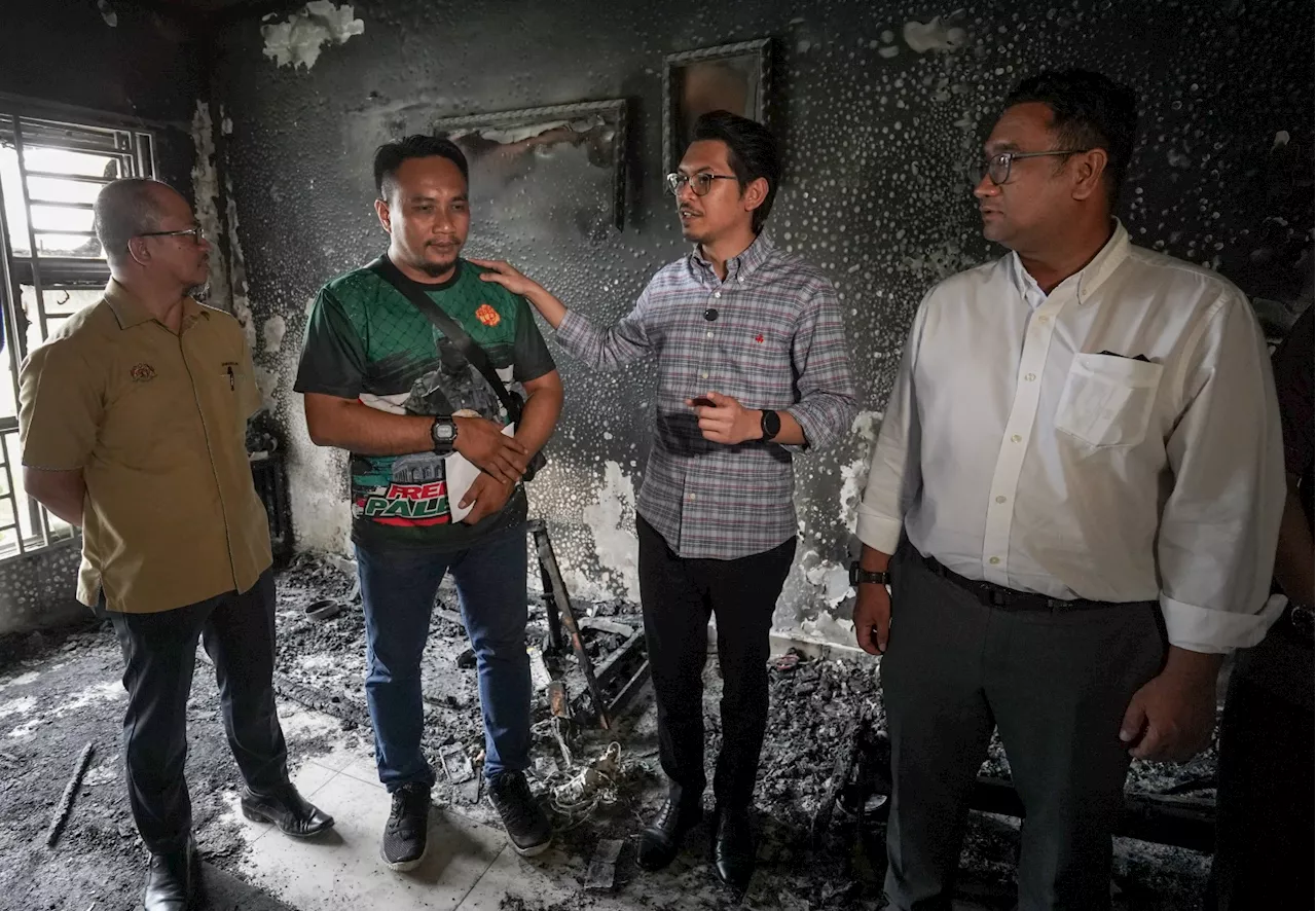 Prime Minister visits fire victims' family