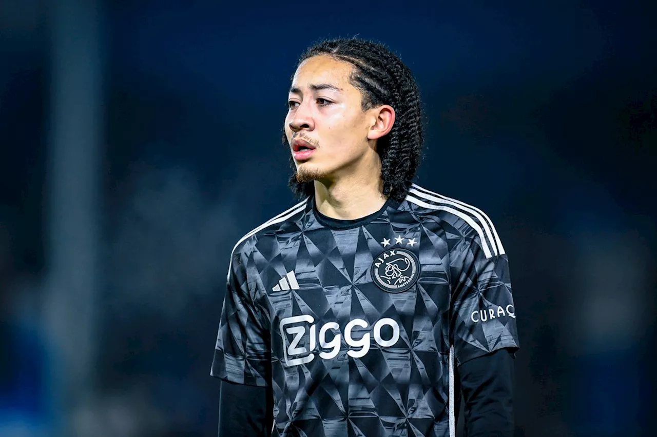 Teruggekeerde Fitz-Jim krijgt geen minuut bij Ajax: 'Voor hem is het een hard gelag'