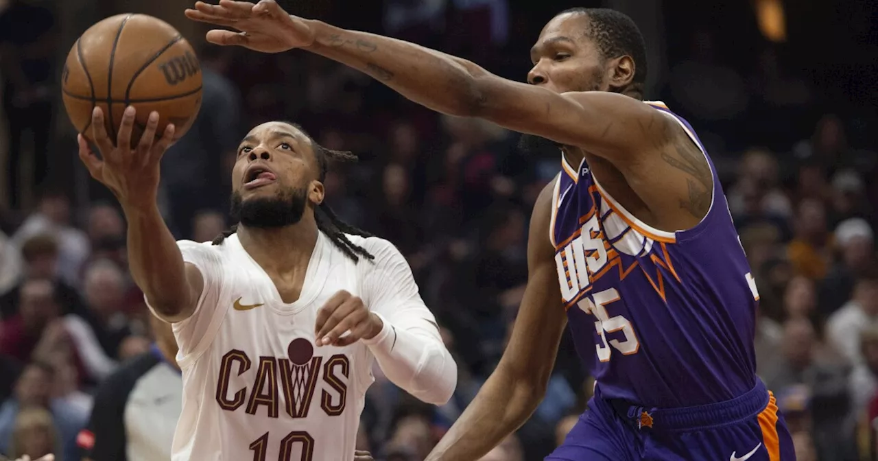 Kevin Durant scores 37 points, rallying Suns to 117-111 victory over Cavaliers