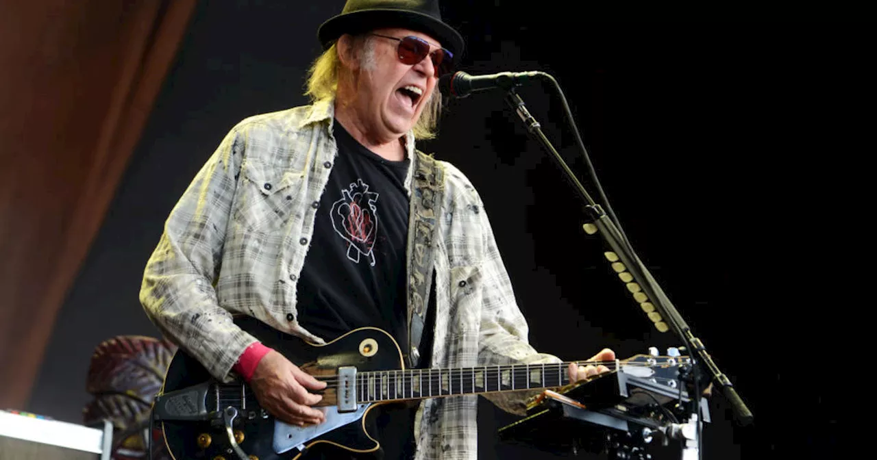 Neil Young Returns to Spotify After Boycotting Joe Rogan