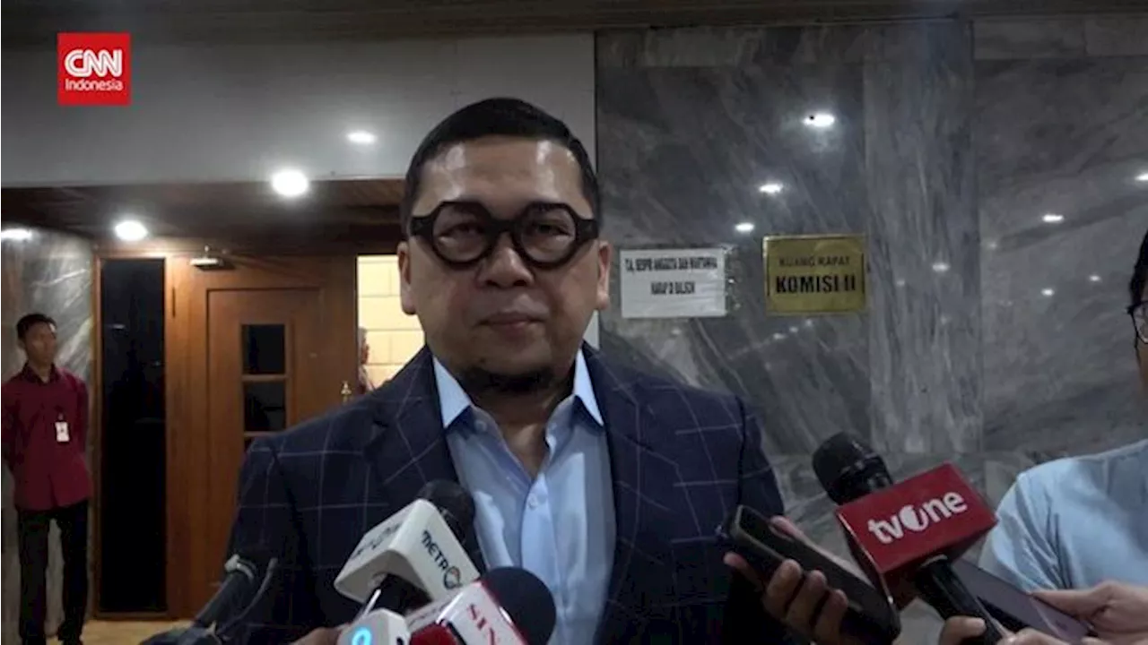 VIDEO: Golkar Respons Wacana Jokowi Jadi Ketua Koalisi Prabowo-Gibran