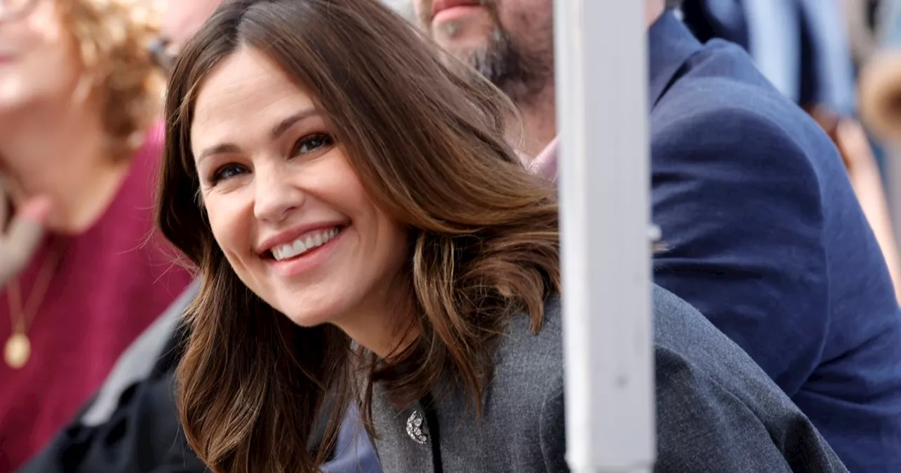 Jennifer Garner and Josh Duhamel to Star in 'Fruitcake'