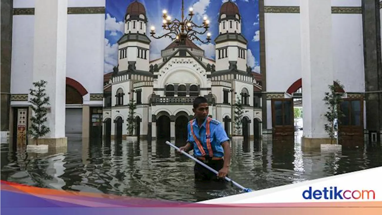 Penampakan Stasiun Tawang Semarang Lumpuh Terendam Banjir