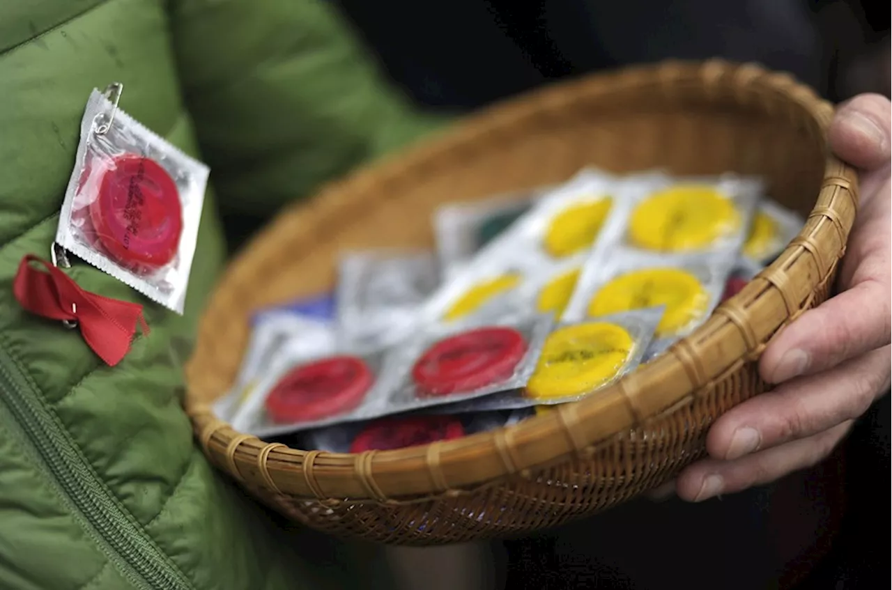 Sanidad quiere hacer gratuitos los preservativos para los jóvenes