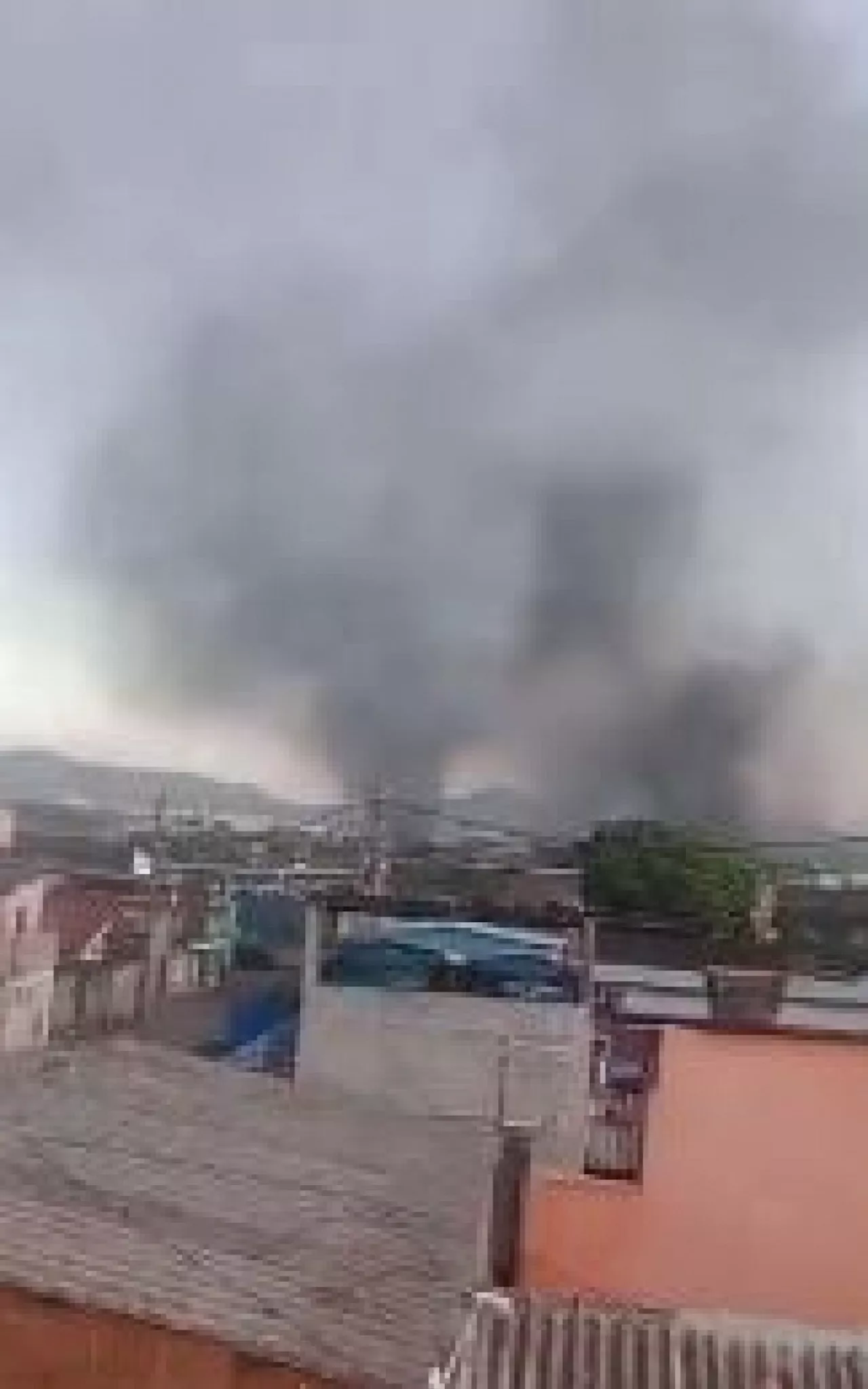 Tiroteio e barricadas em chamas marcam mais um dia de operações da PM no Rio