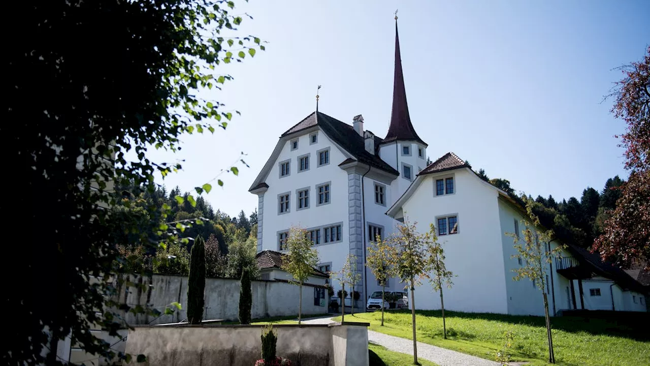 Neuer Wind für alten Herrschaftssitz: Gemeinde vermietet Schloss an Gastro-Unternehmen