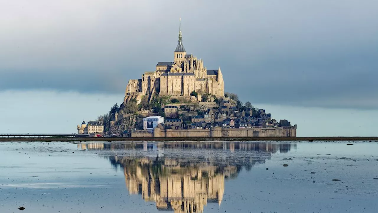 EN IMAGES : avec les grandes marées, le Mont Saint-Michel est redevenu une île