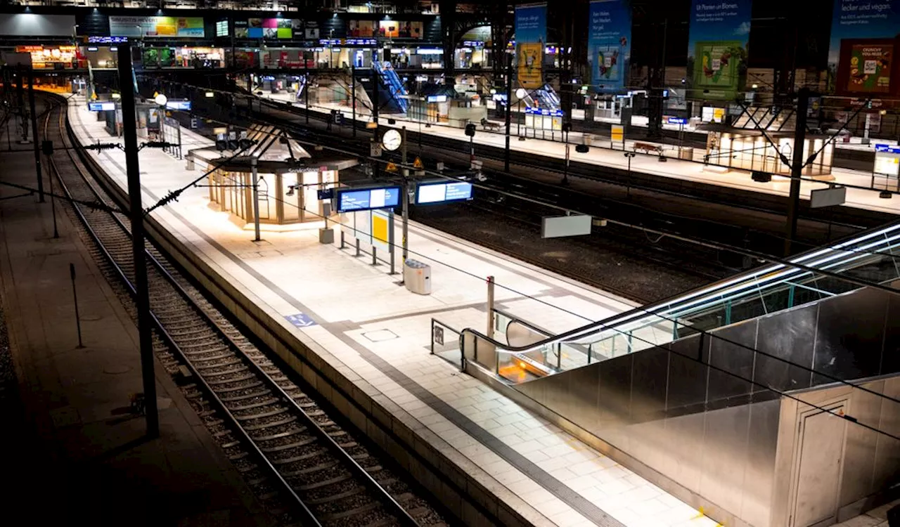 Mann nickt am Bahnsteig ein – teures Mountainbike weg!