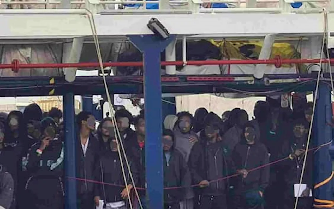 Migranti, Corte Ue dice no a procedura d'urgenza: a rischio l'accordo Italia