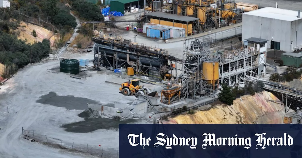 ‘It’s devastating’: Union claims safety manager made redundant before fatal mine collapse