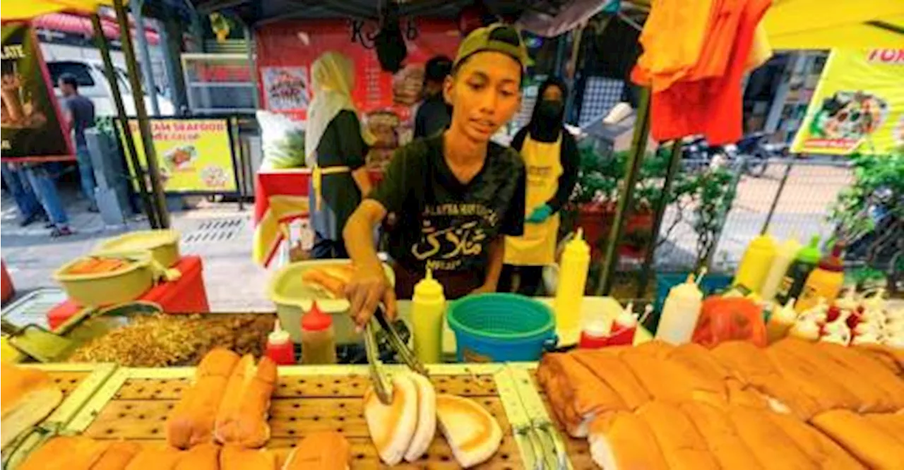 Western food making waves at Ramadan bazaar