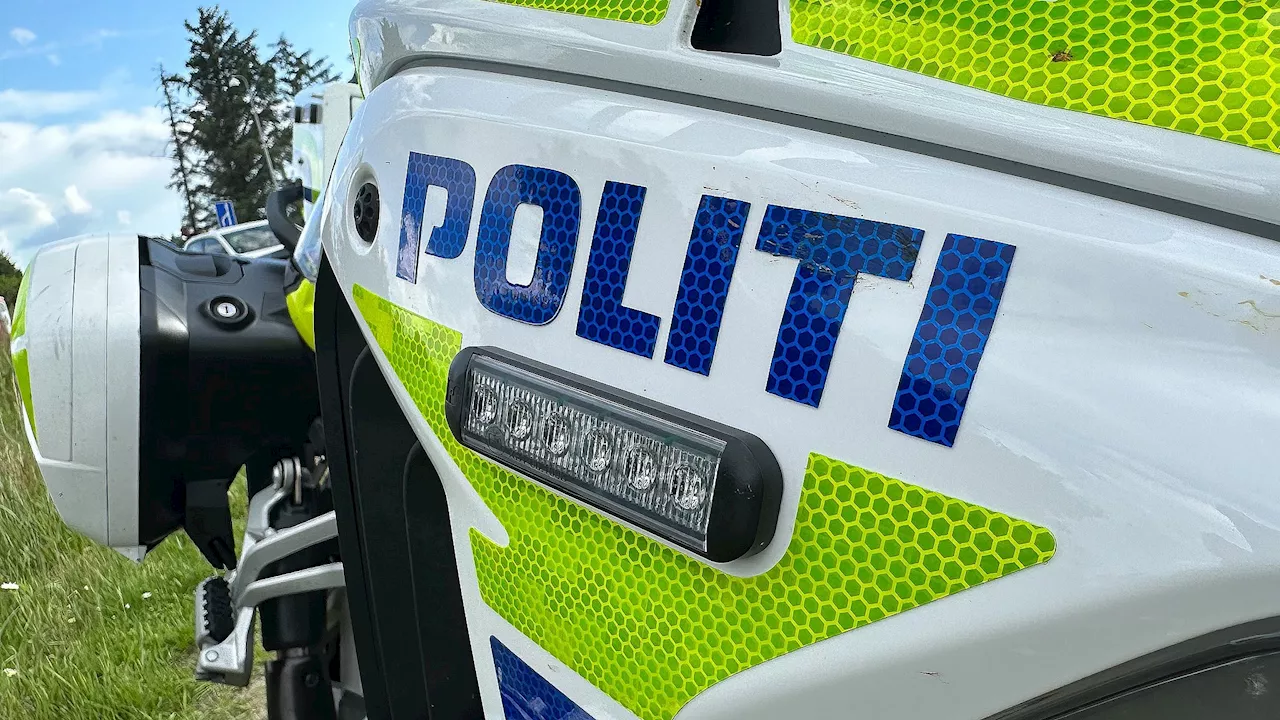 Fyrede pulverslukker af i hovedet på kvinde