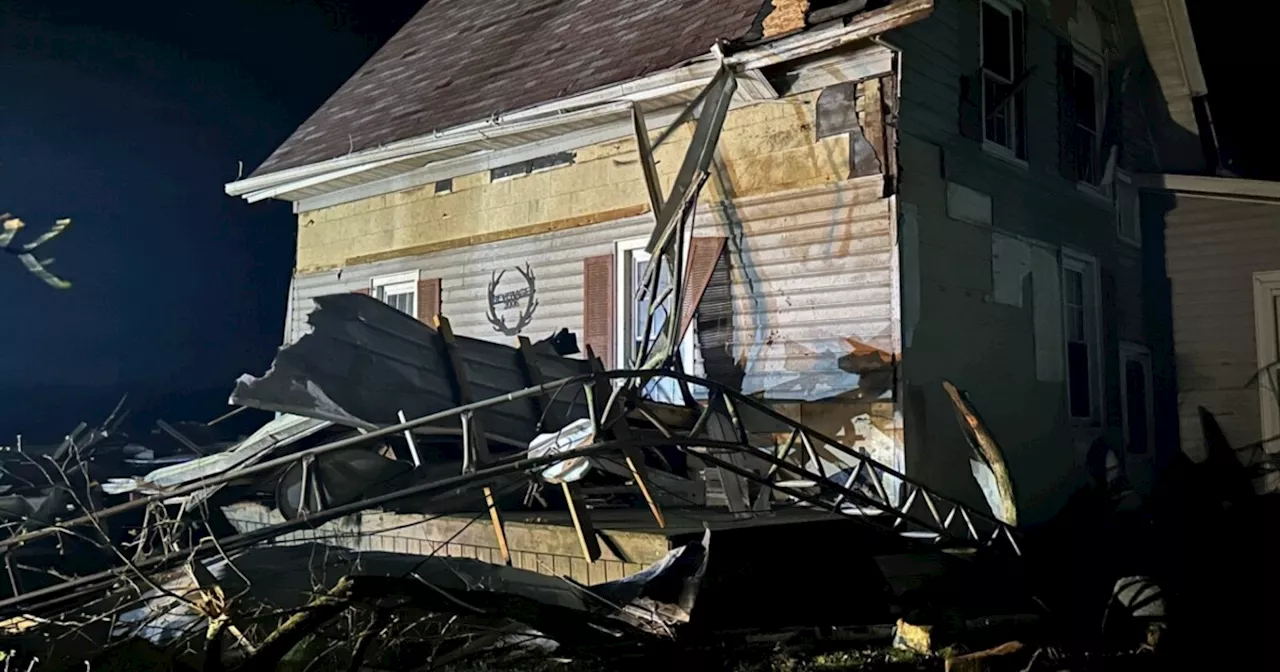 Deadly tornado sweeps Ohio trailer park amid Midwest outbreak