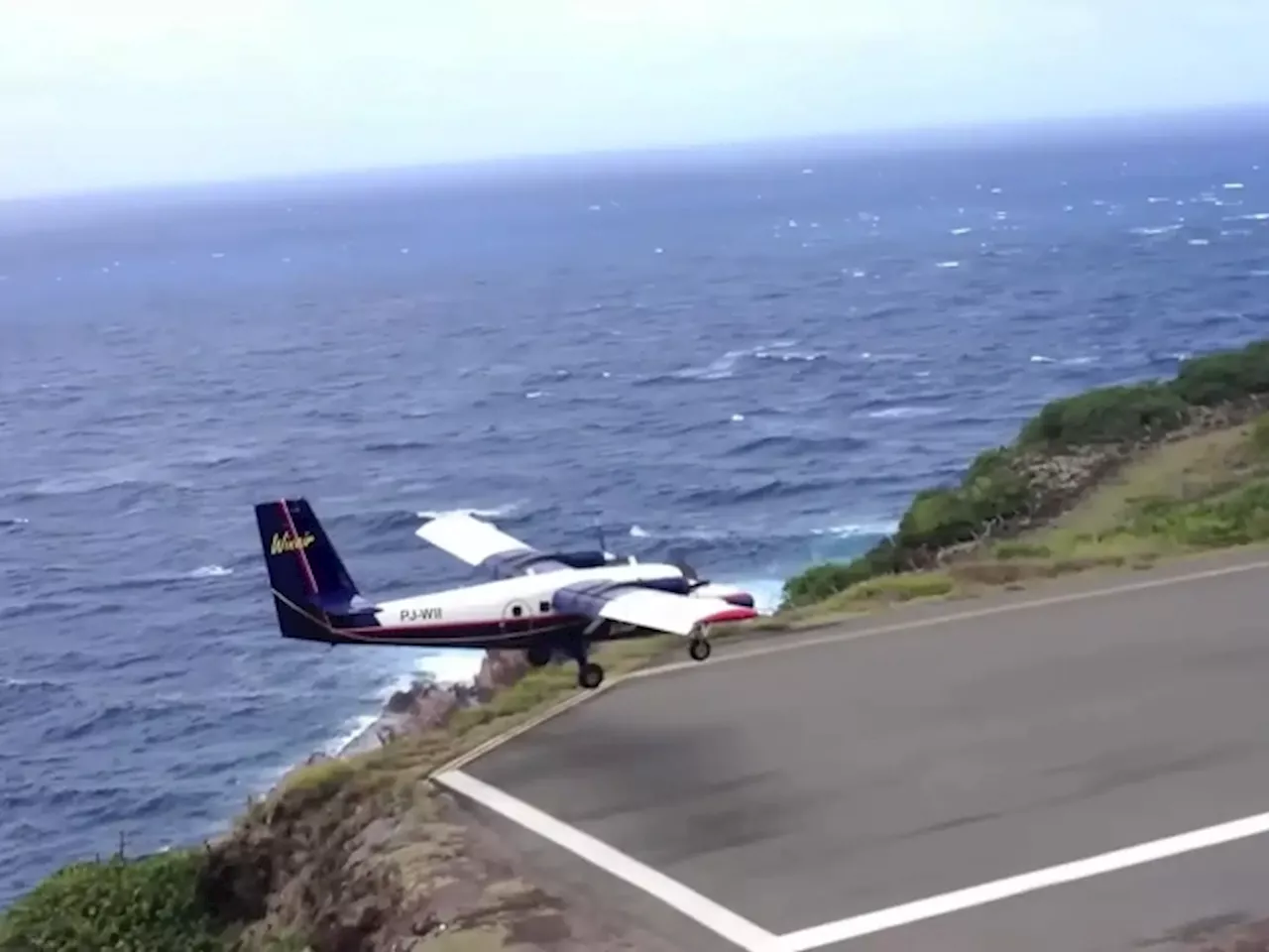 The World's Shortest Runway: A Thrilling Challenge for Pilots