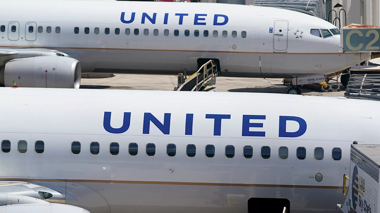 United plane from San Francisco to Oregon loses external panel mid-flight, officials say