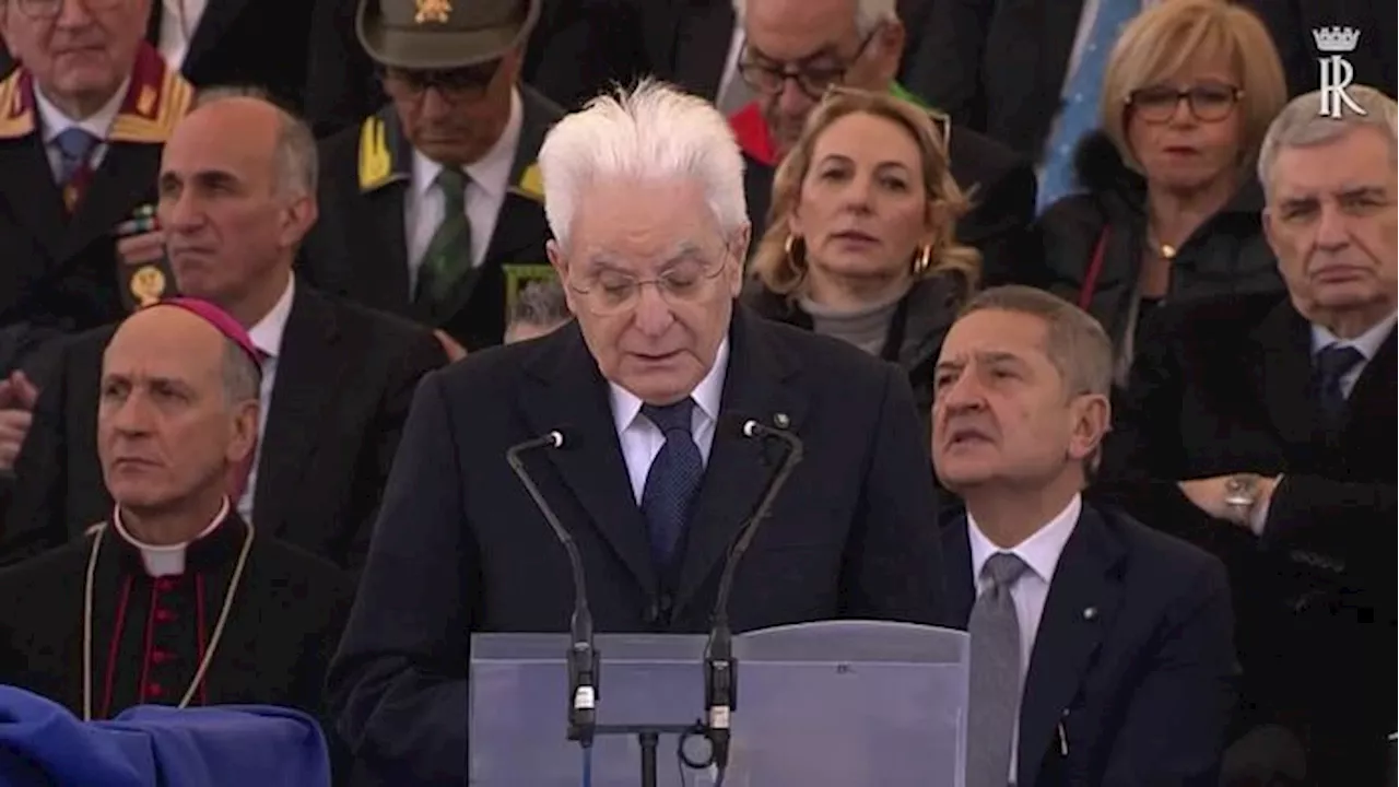 Mattarella: 'La guerra non si ferma sulla soglia della barbarie'