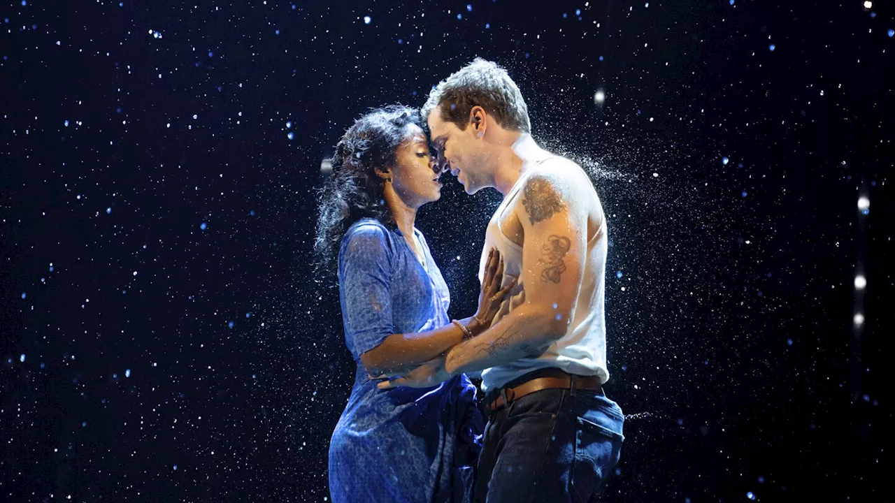 Review of Broadway's 'The Notebook'