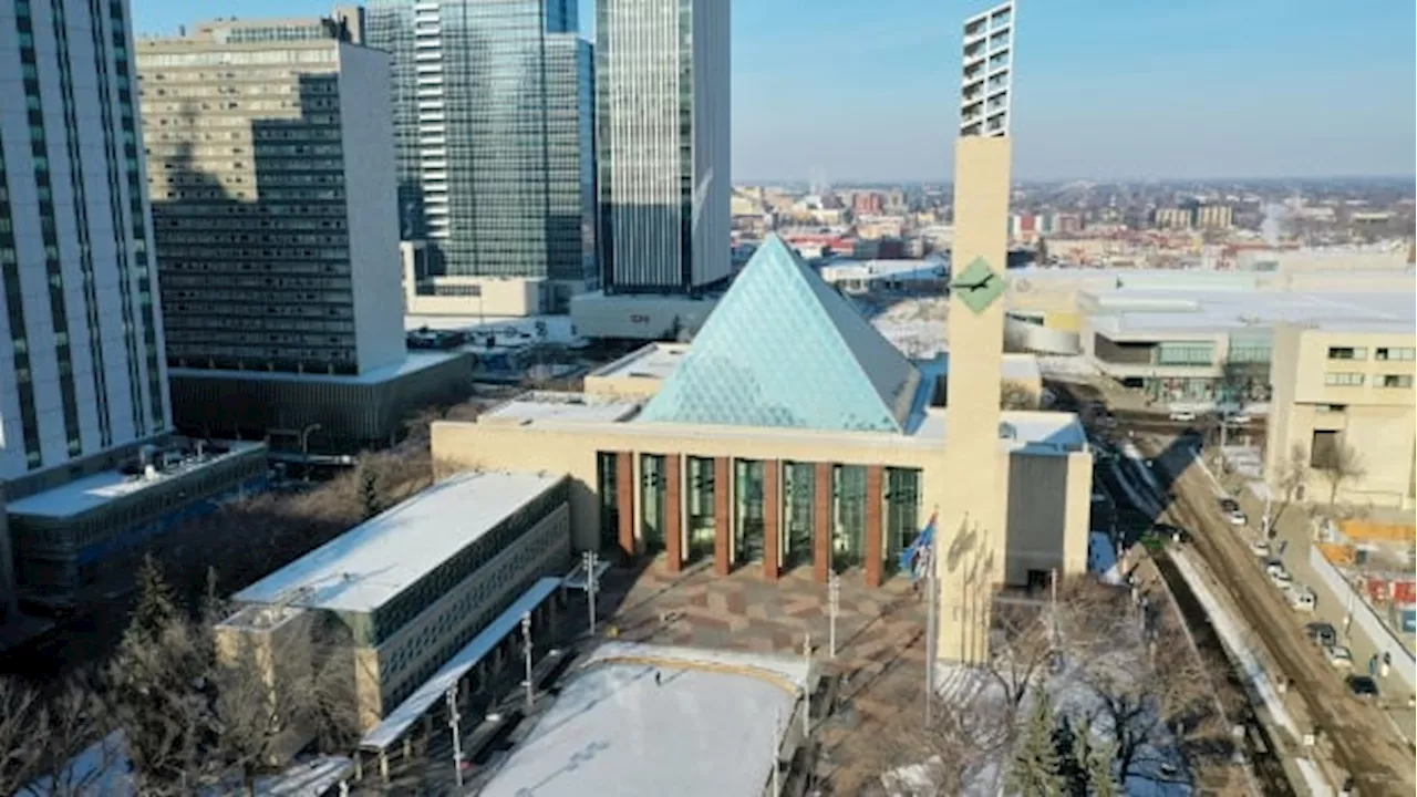 Strike by Edmonton city, library workers averted as tentative deal reached