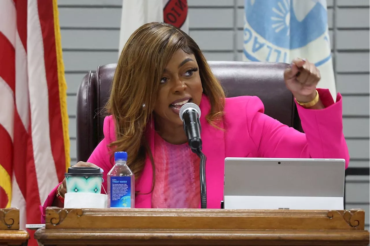 3 former employees sue Dolton Mayor Tiffany Henyard, alleging retaliation for not following orders