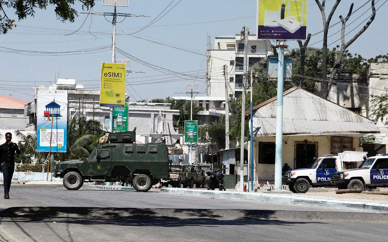 3 soldiers killed, 27 people wounded in hotel attack in Somali capital