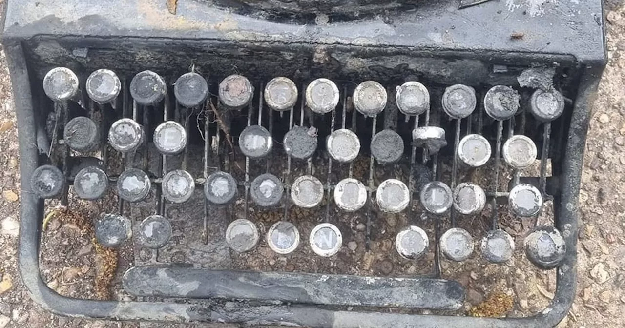 Royal 1930s typewriter pulled out of Glasgow water by magnet fishers in Maryhill