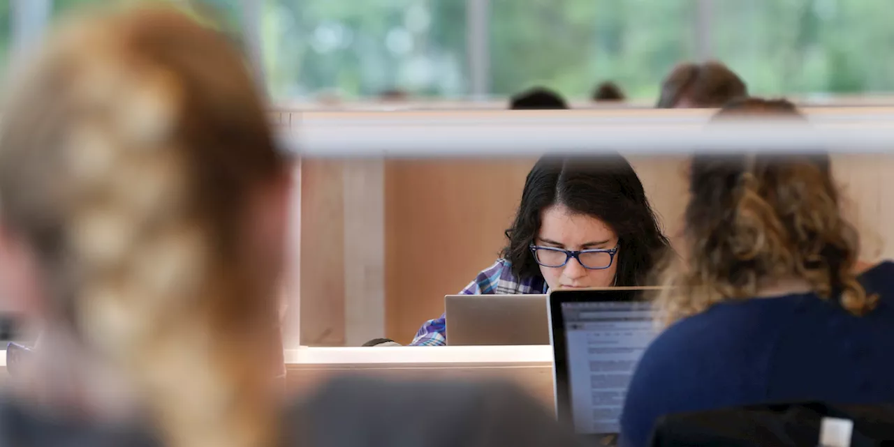 L’indagine per truffa su un’università online che ha dato titoli senza valore in Italia