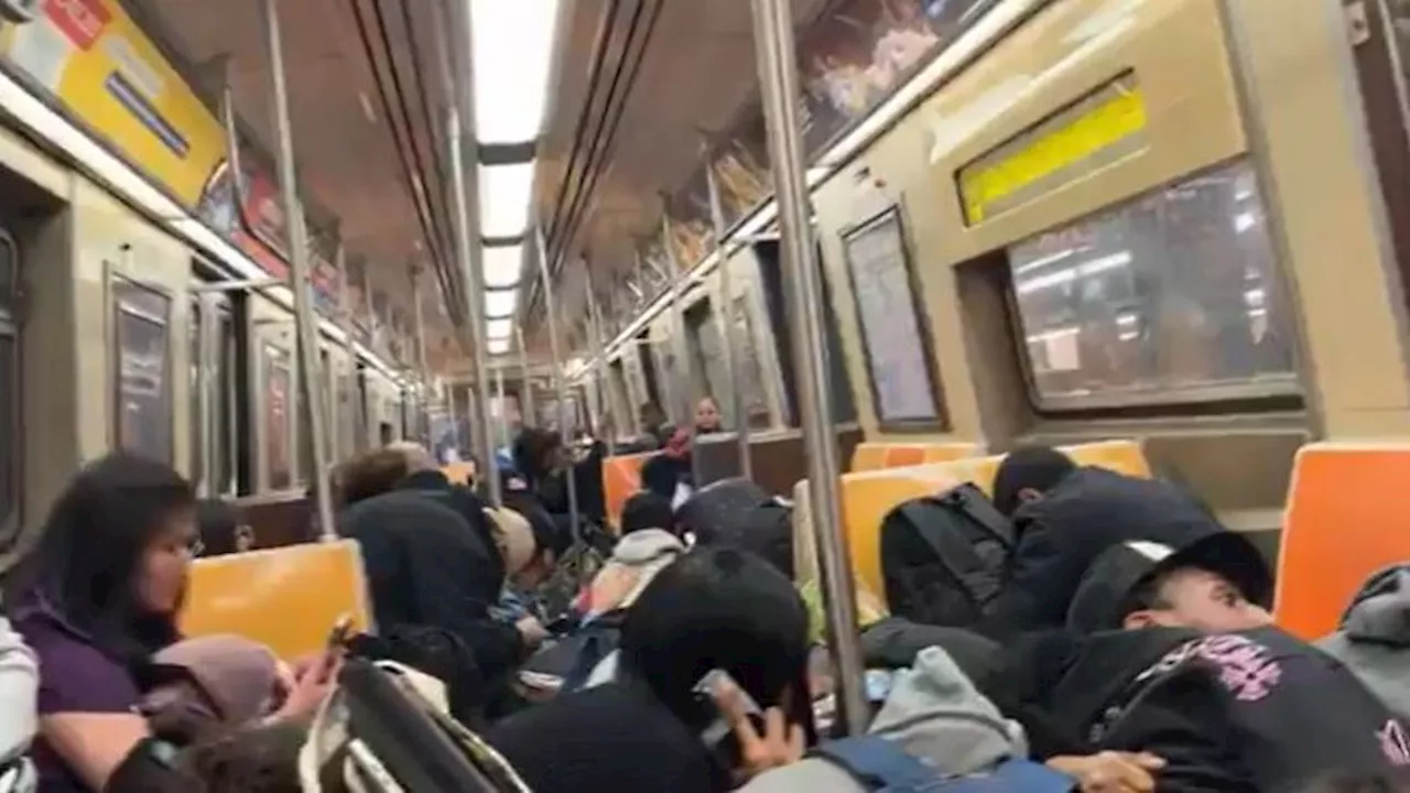 Un hombre dispara en la cabeza a otro pasajero en el metro de Nueva York