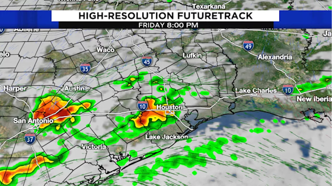 Strong storms begin to move into Houston Friday