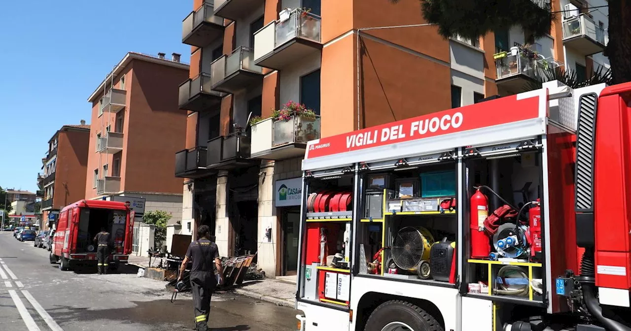 Bologna, incendio in appartamento: tre bimbi e la madre morti nella notte