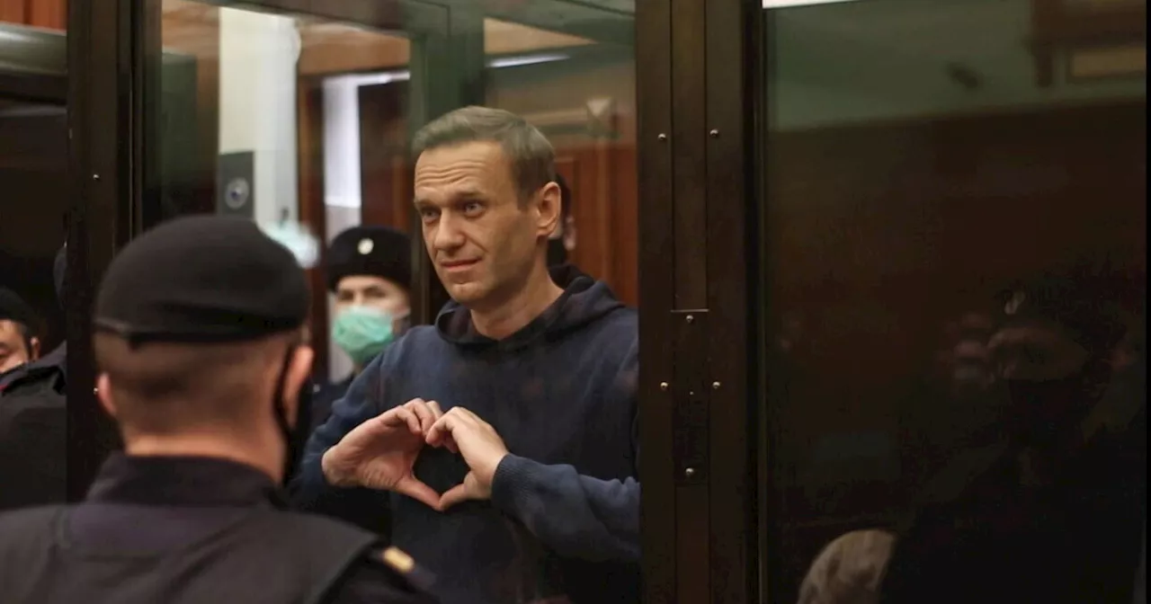 Le lettere dal carcere di Navalny &#034;chiuso in una scatola&#034;