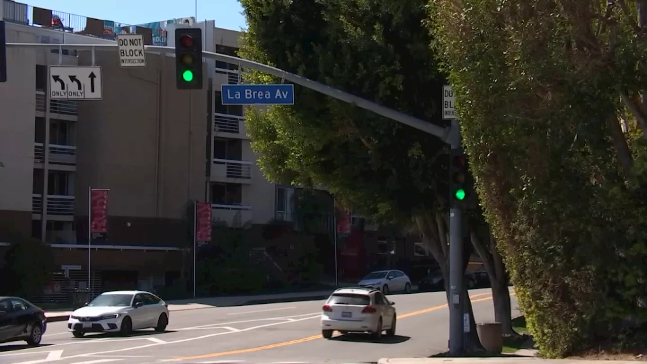 Busy Hollywood intersection's 8-second green light infuriates drivers