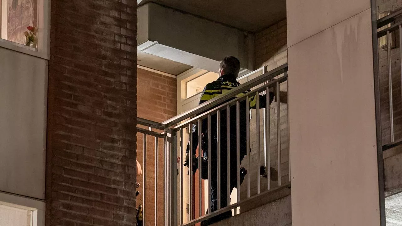 Inbreker tikt ruit in bij bewoner en laat bloedspoor achter