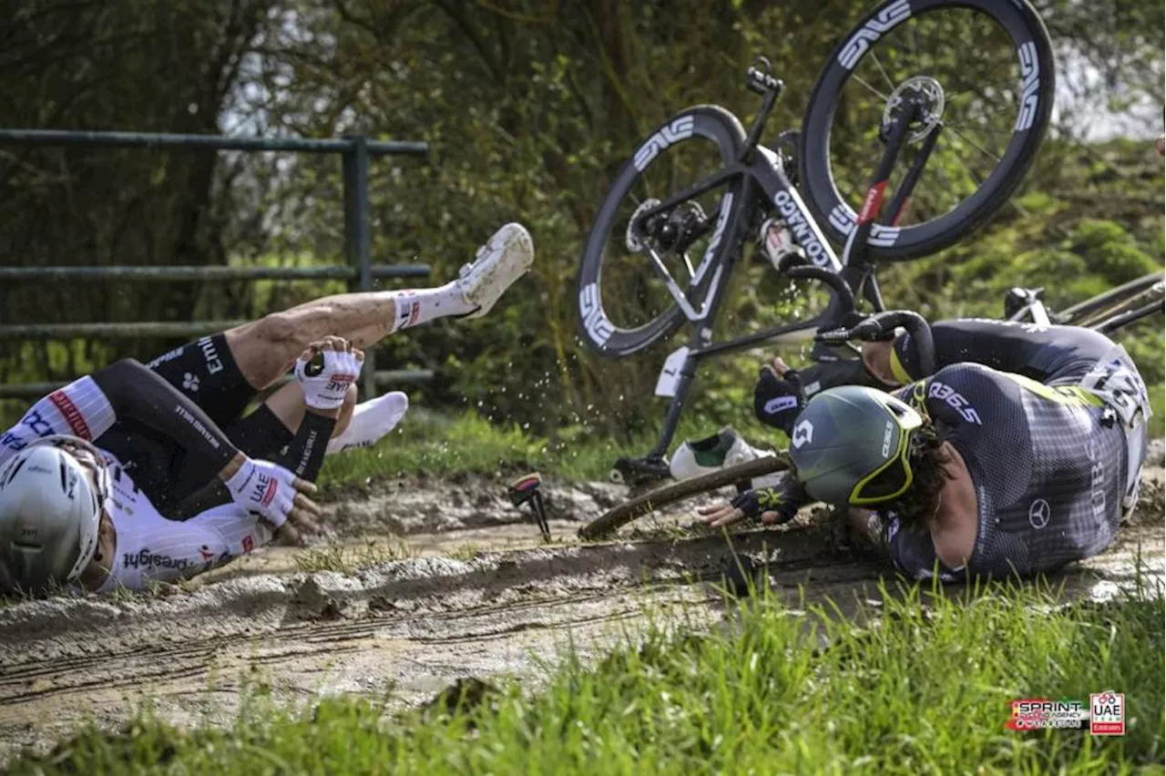 “Close your eyes and hope for the best”: Riders’ union president slams cobbled race organisers after pros complain “thick layers of mud” caused crashes