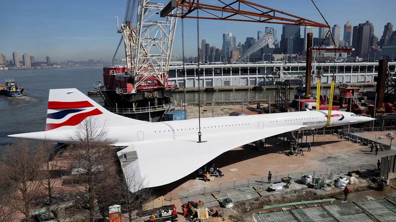 Concorde Jet Floated Down Hudson River After Refurbishments