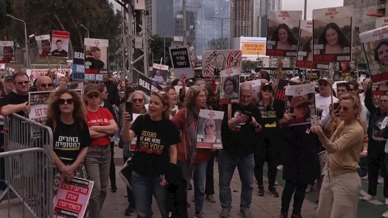 Tel Aviv: Dozens of Israeli family members and supporters of hostages held in Gaza demand government agree to a ceasefire deal