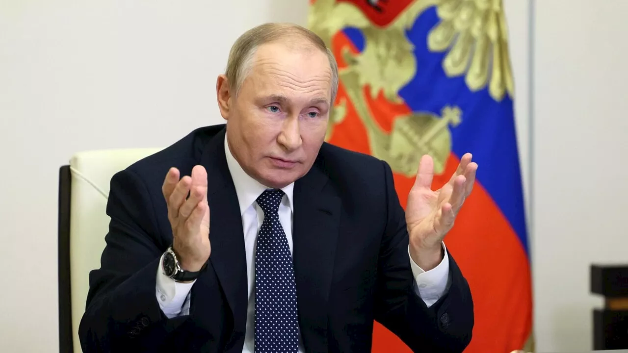 Russia al voto, seggi aperti: Putin può restare al Cremlino fino a 84 anni