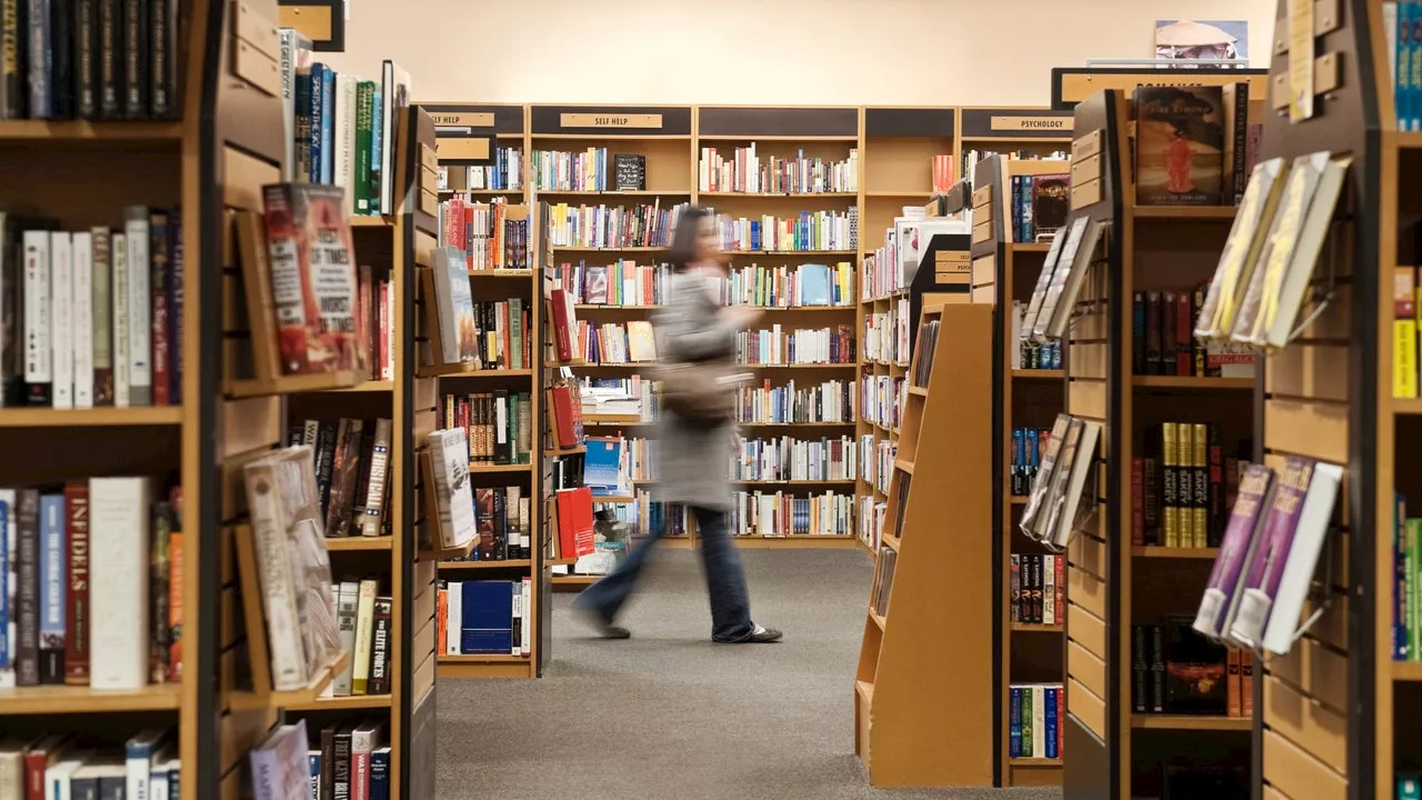 Les interdictions de livres dans les écoles et les bibliothèques américaines ont atteint un niveau record en 2023