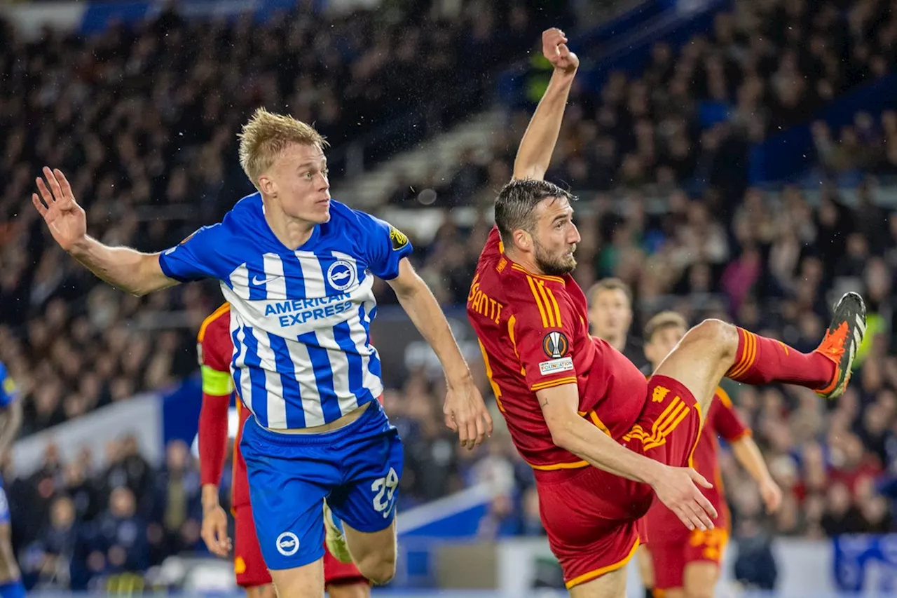 Brighton-fans slaan terug naar Roma-aanhang na spandoek Queen Elizabeth