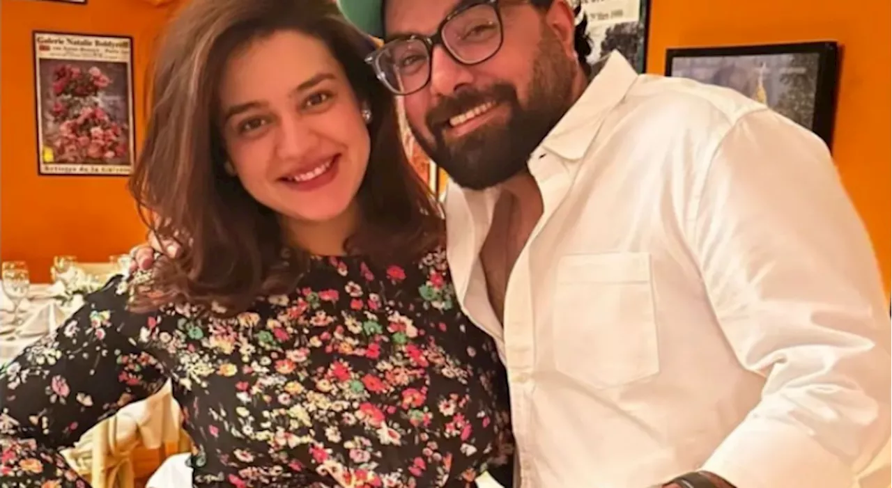 Yasir Hussain flares up instagram fans on photograph with Zara