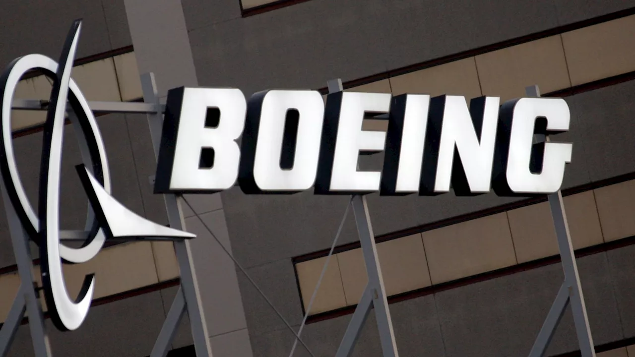 Boeing plane found to have missing panel after flight from California to southern Oregon